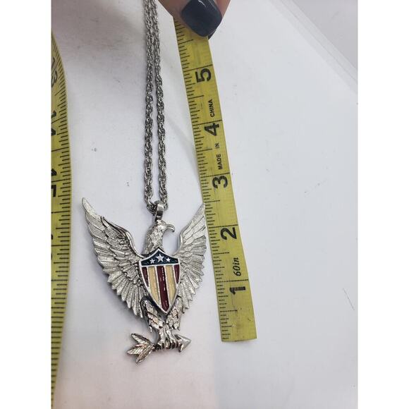 Vintage Silver Eagle Pendant Necklace Patriotic Shield 1970s Large Chain Moves - Picture 10 of 11